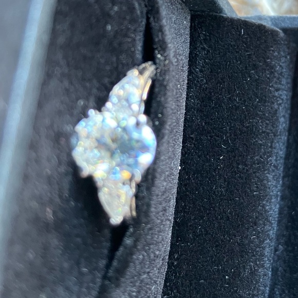 QVC Moissanite 1.45ct 3 stone silver ring size 7 - Picture 6 of 12